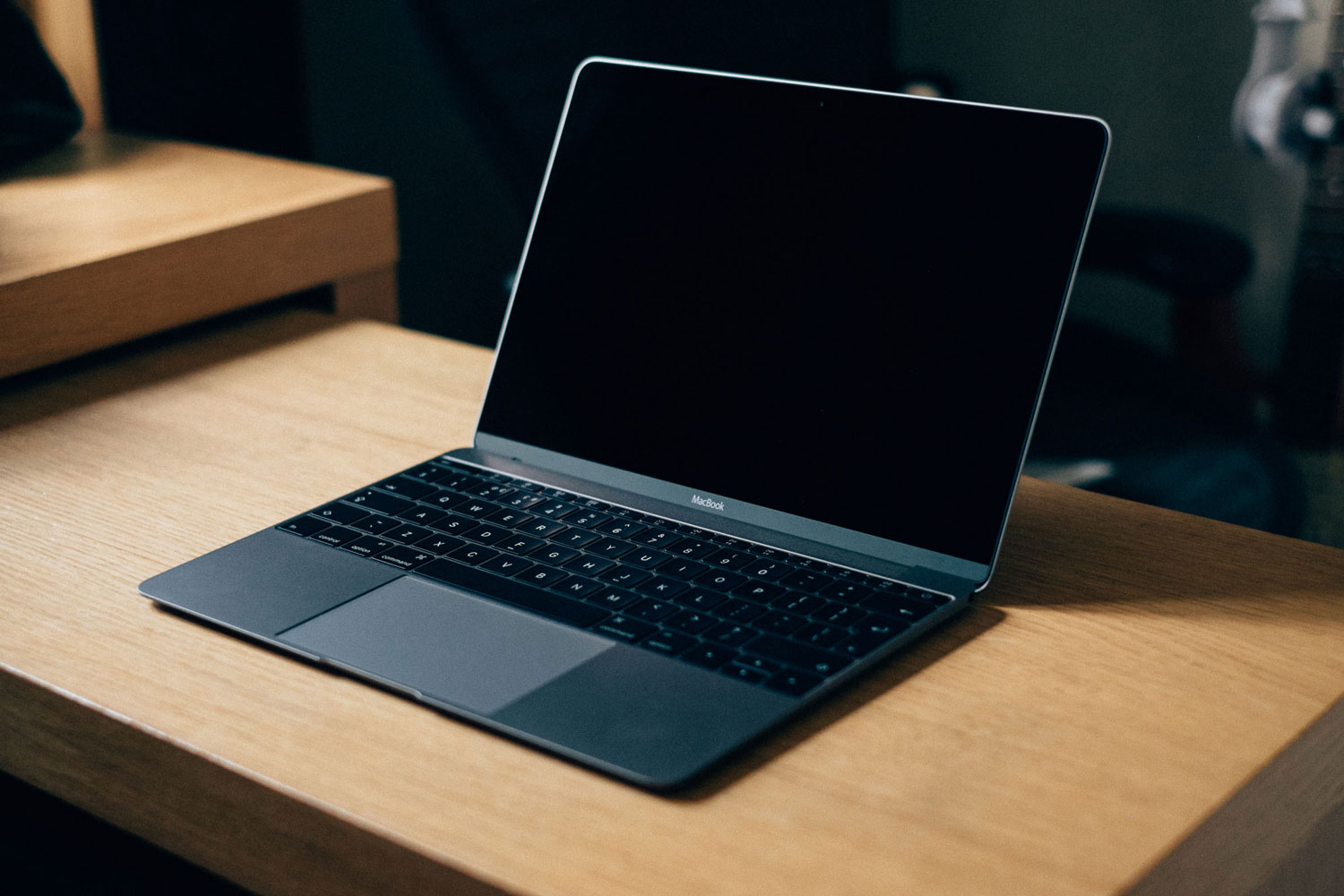 Article illustration for MacBook (2015) unboxing